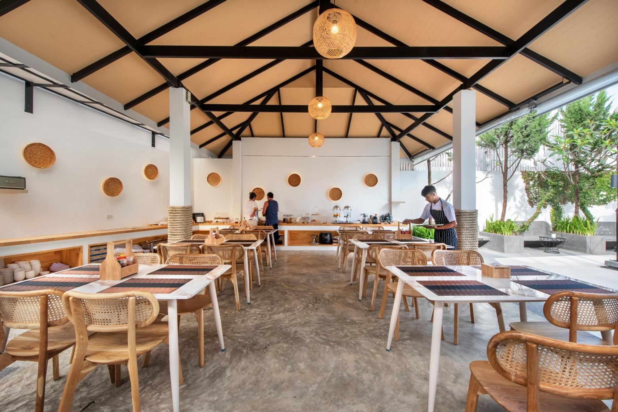 Ai Pai Hotel Ngoại thất bức ảnh