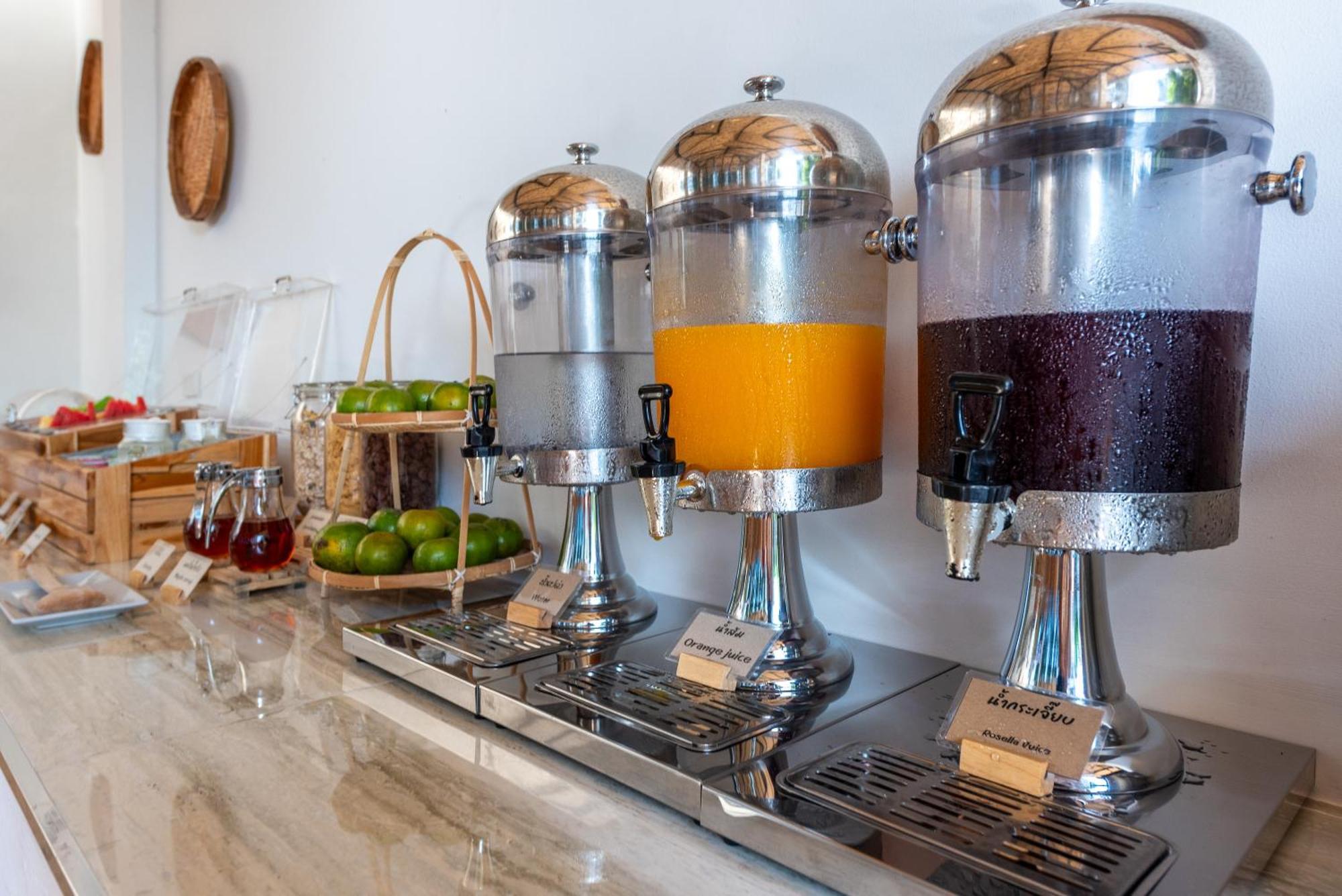 Ai Pai Hotel Ngoại thất bức ảnh