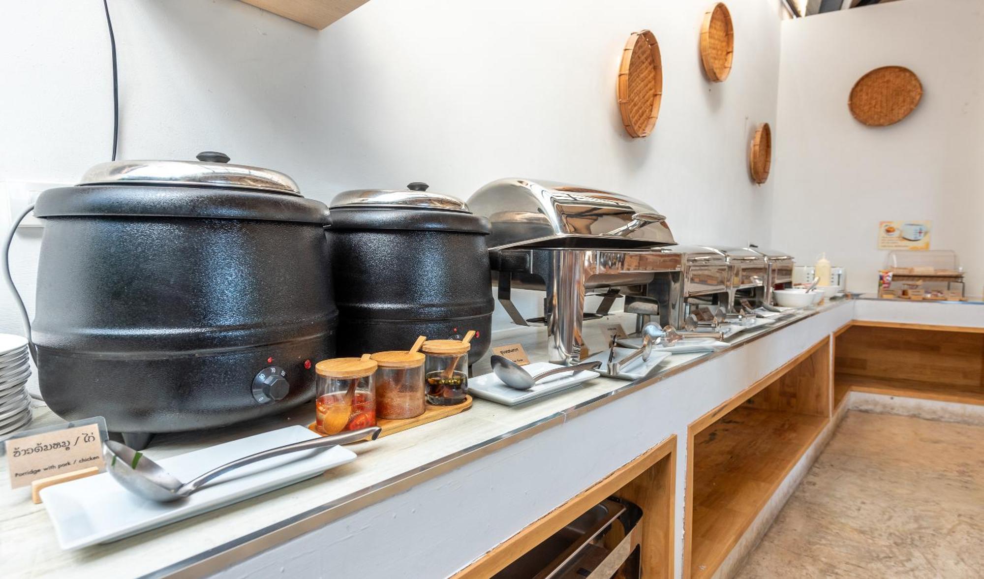 Ai Pai Hotel Ngoại thất bức ảnh
